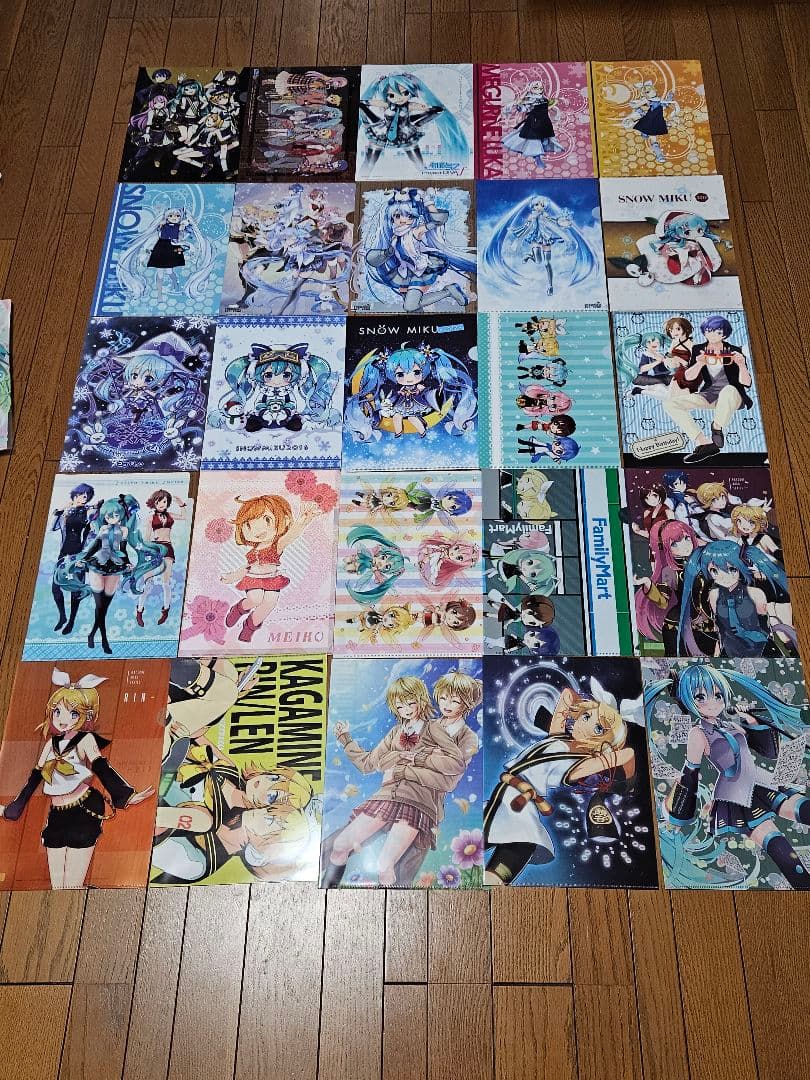 初音ミク　鏡音リン　鏡音レン　巡音ルカ　クリアファイル　パズル　特典　まとめ売り