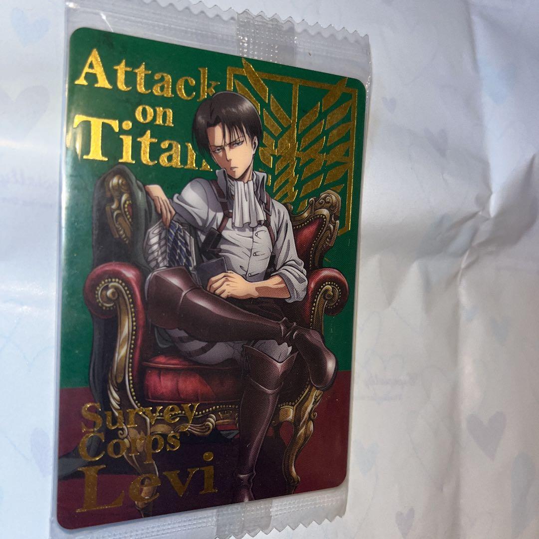 進撃の巨人　リヴァイ　金箔入りカード
