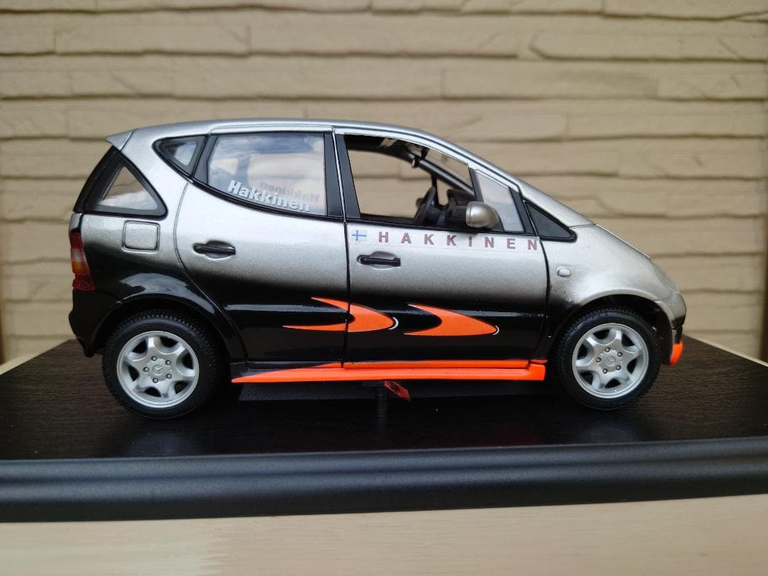 1/18 メルセデスベンツコレクション A クラス(フォーミュラ1デザイン)