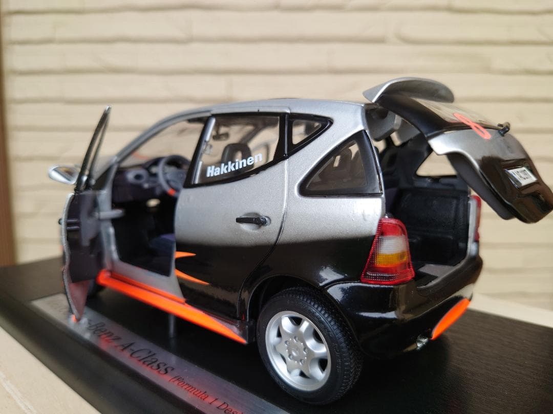 1/18 メルセデスベンツコレクション A クラス(フォーミュラ1デザイン)