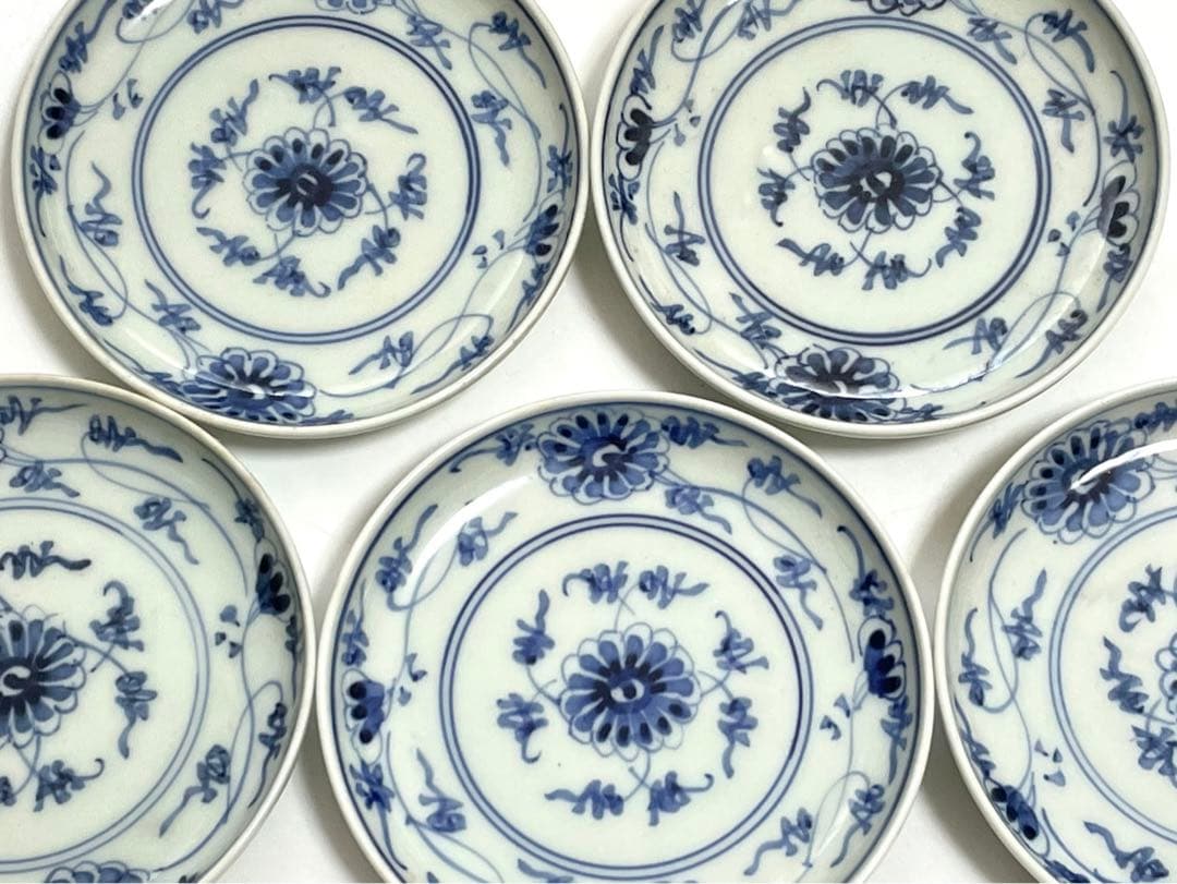 アンティーク　骨董　染付　牡丹唐草文様　小皿　銘々皿　杉緑銘