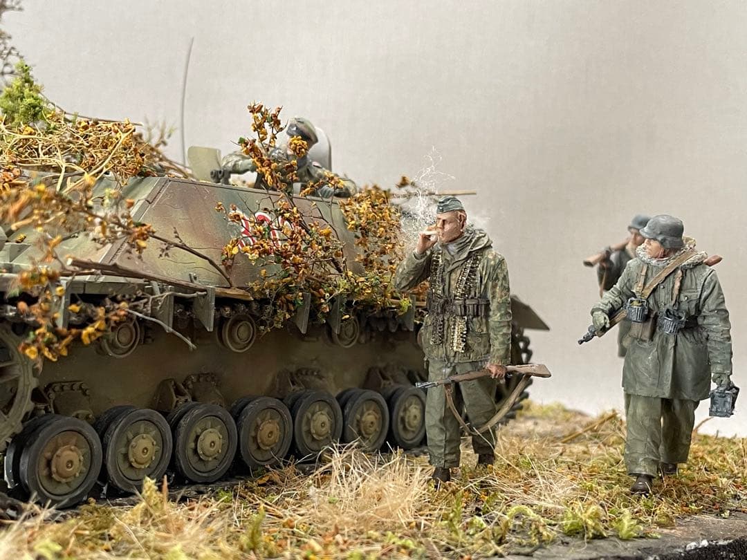 戦車ジオラマ　1/35 ドイツ4号駆逐戦車と擲弾兵