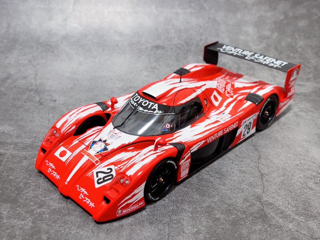 ミニカー AUTOart 1/18 TOYOTA GT-ONE TS020 #29