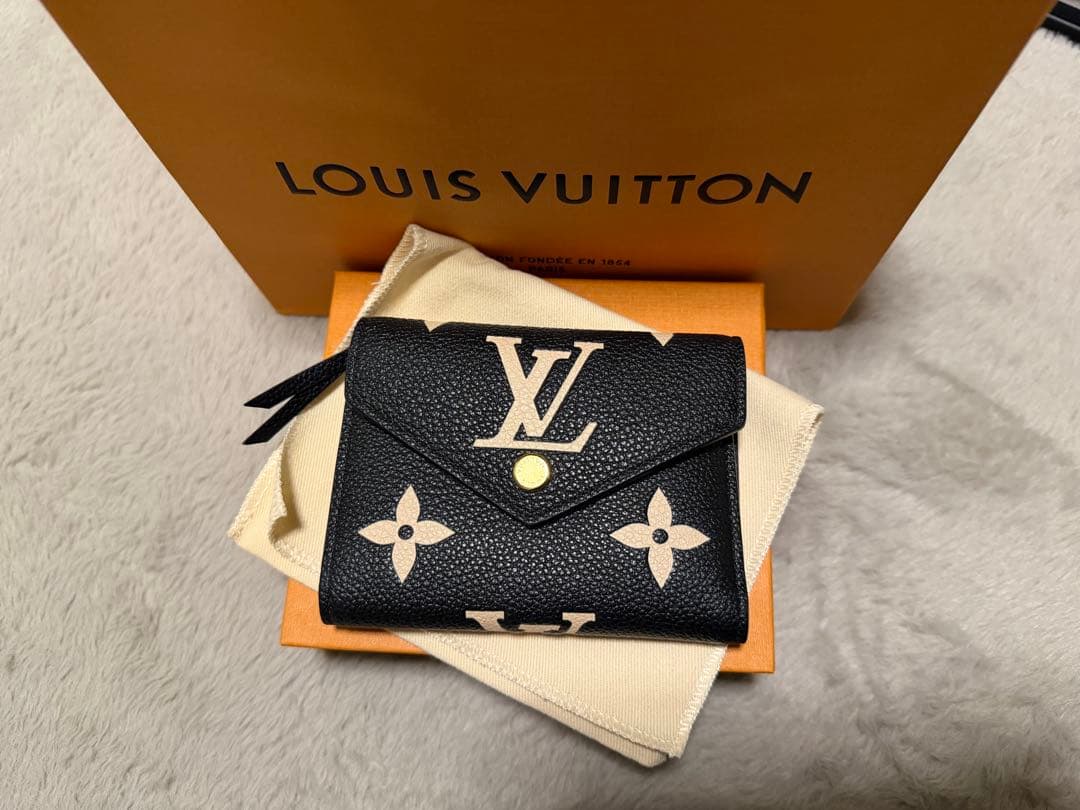 Louis Vuitton 三つ折り財布 ブラック　(美品！！)