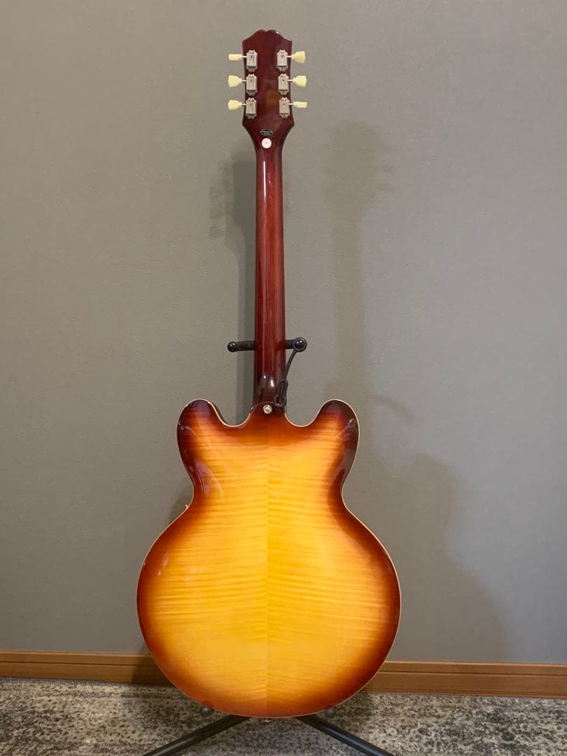 ギター Epiphone ES-335 Figured Raspberry Tea