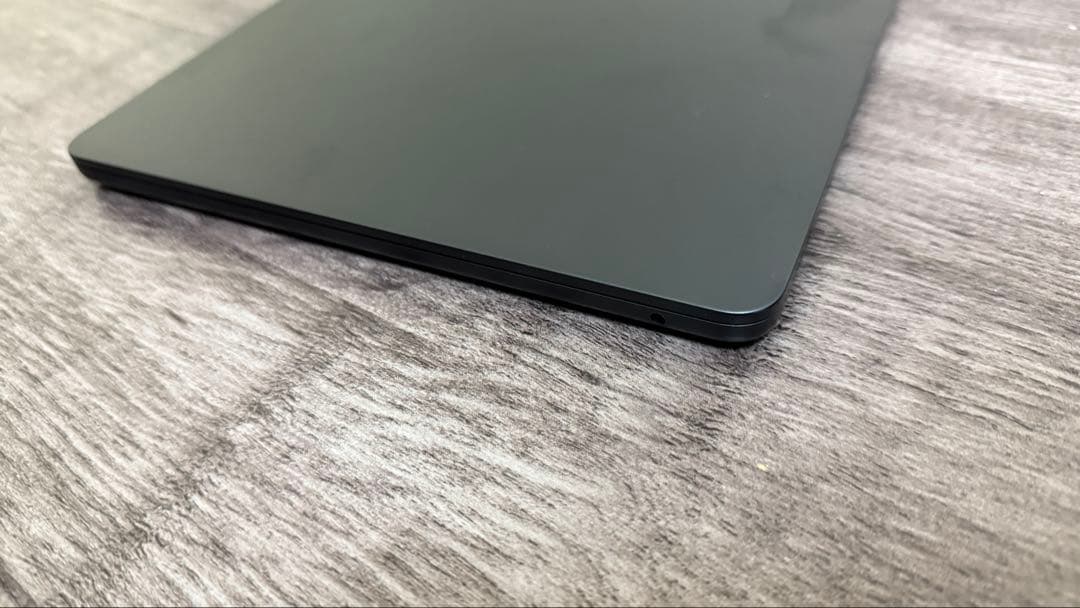 MacBook Air (M2, 2022) 8GB 256GB 本体