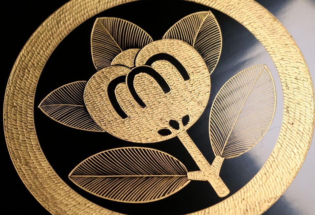 【MB37】輪島塗 丸に橘 家紋付 沈金 黒塗 内朱塗 五段重箱 蓋二枚 木製