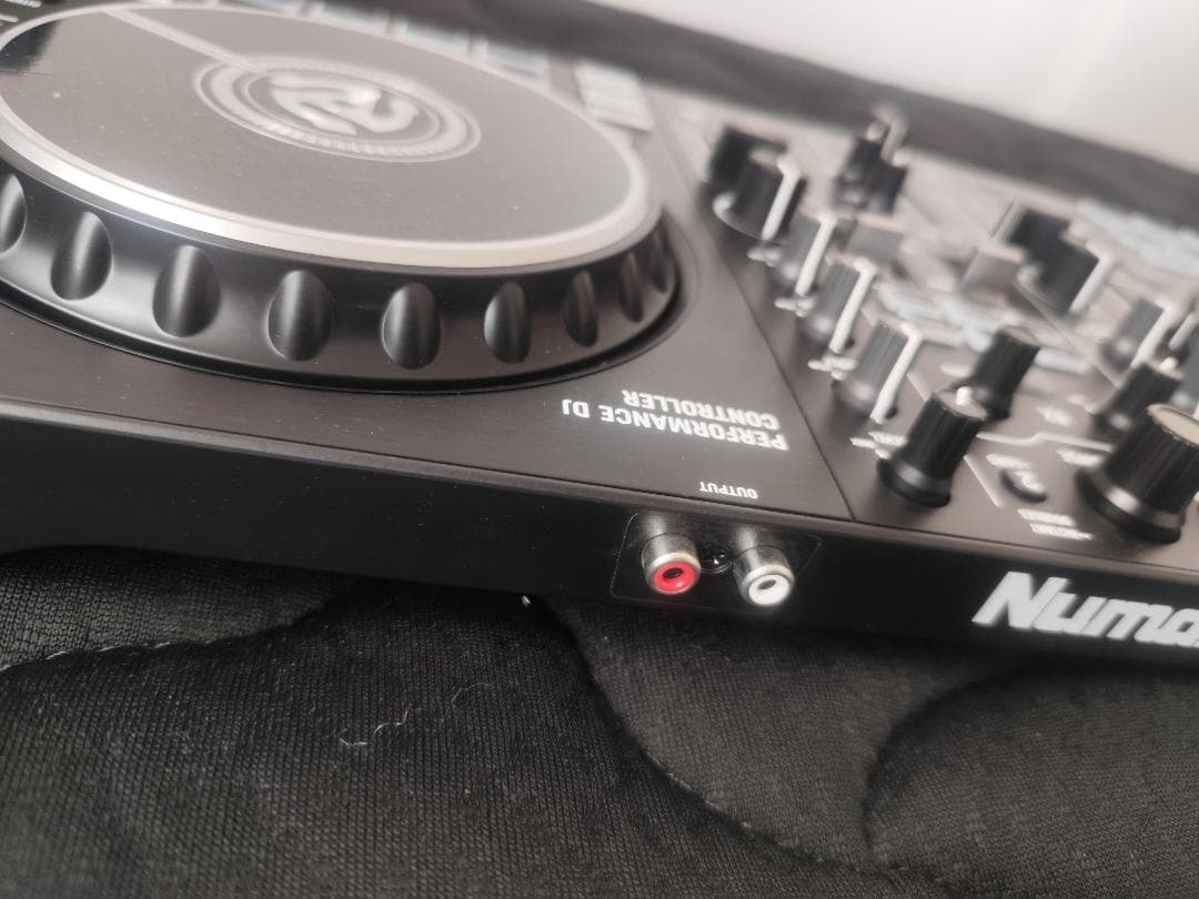 Numark MIXTRACK PRO FX DJコントローラー 未使用 美品