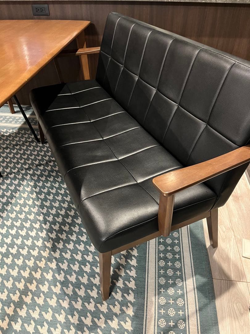 本日限定値下げ中！ダイニングテーブルとソファーセット(６人掛け)