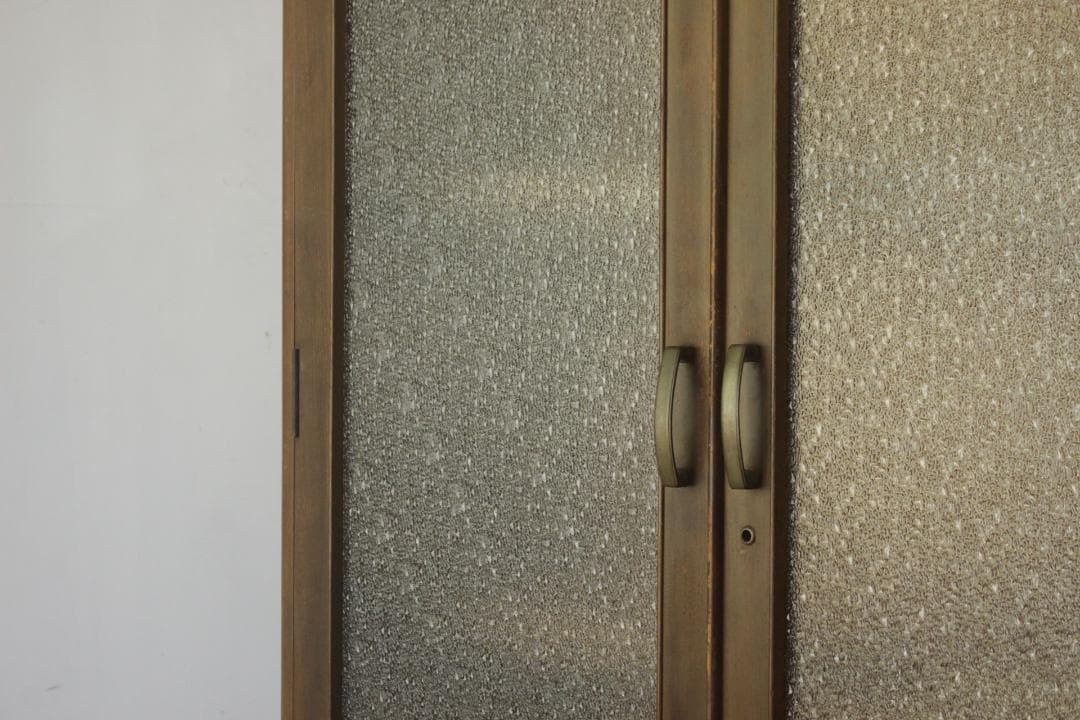 レトロ ガラスキャビネット 本箱 収納 食器棚 ダイヤガラス 引き出し 2杯