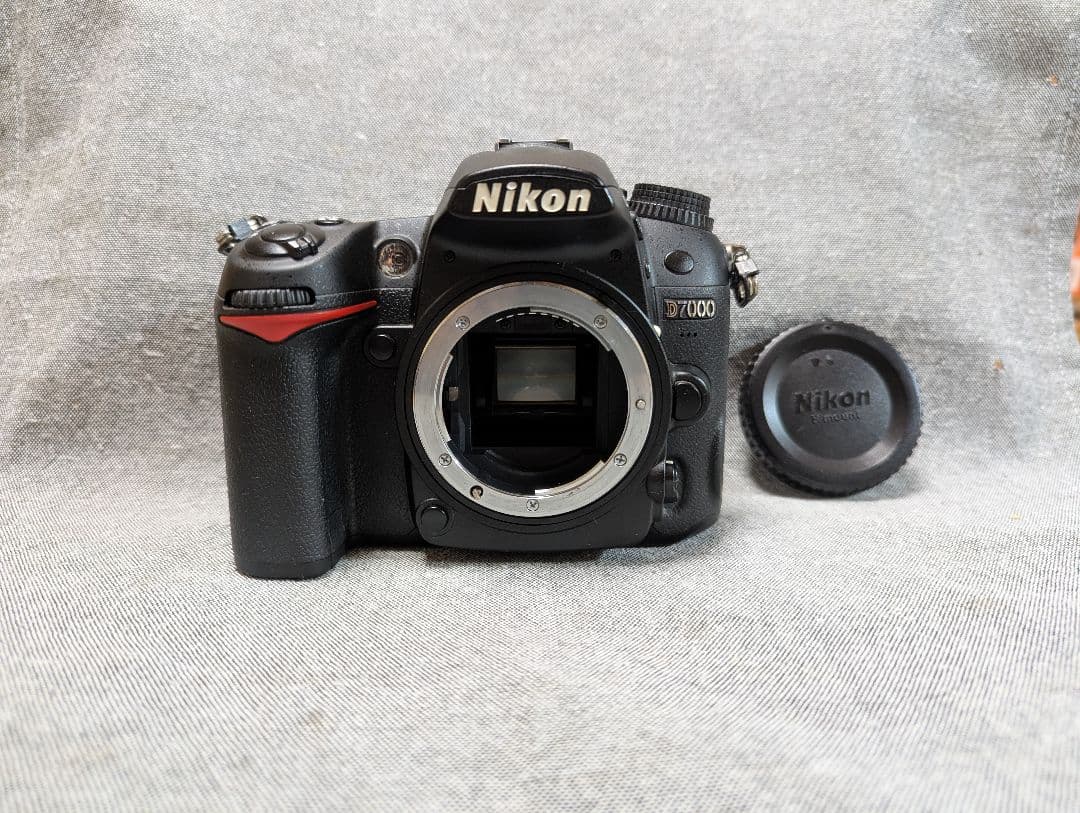 ★値下げ★【完動美品・付属品完備＋オマケ】Nikon D7000 Wレンズセット