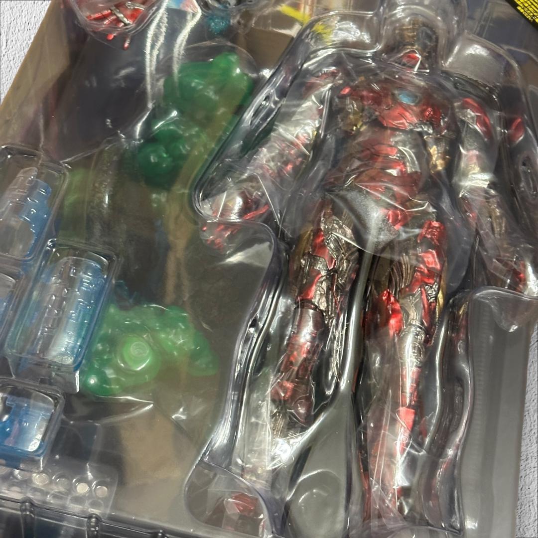 ホットトイズ アイアンマン イリュージョン スパイダーマン ファーフロムホーム