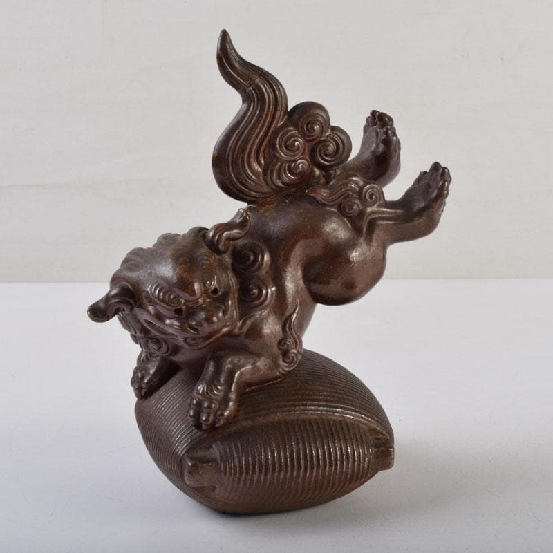 中国　紫砂　朱泥　獅子　置物　在銘　V　8929