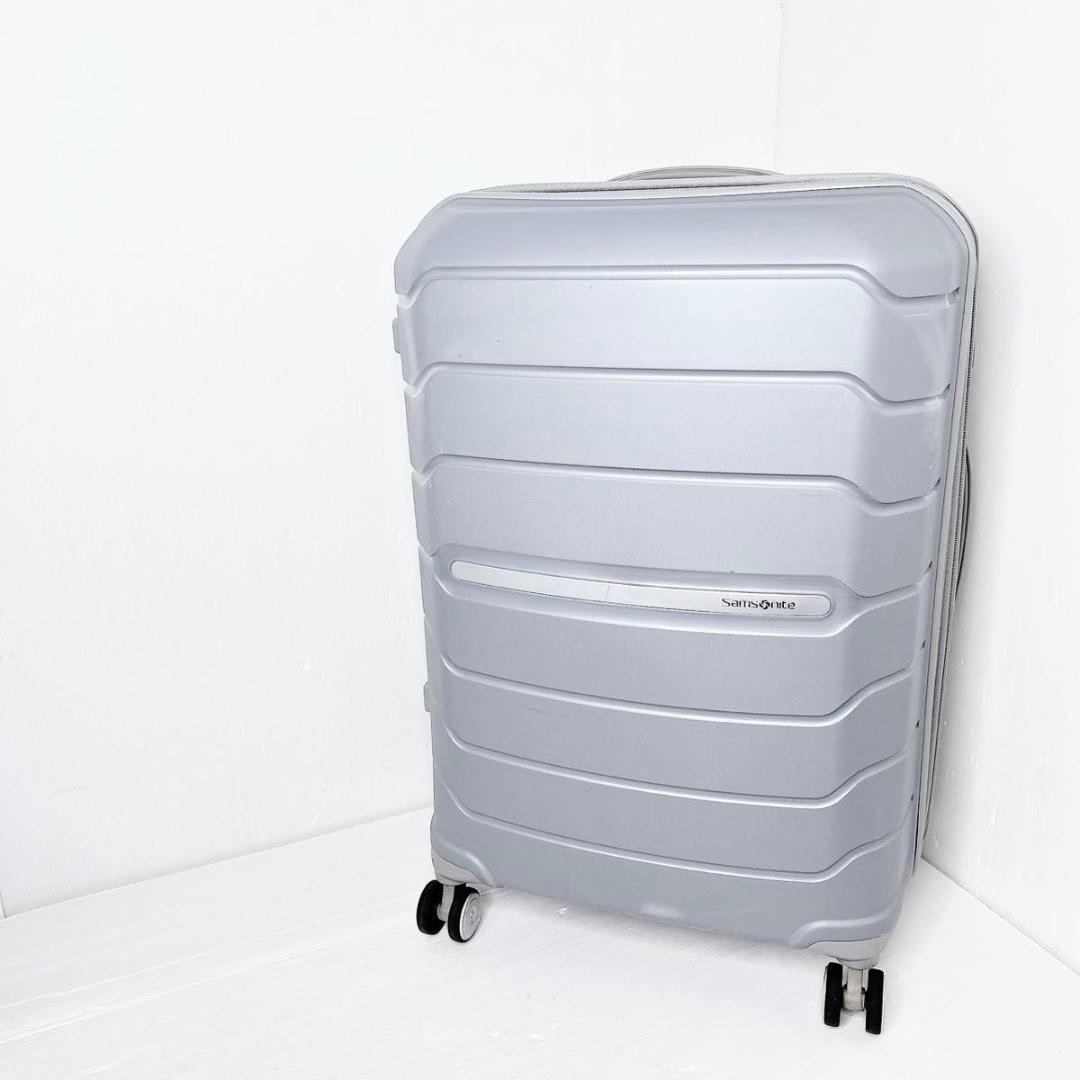 サムソナイト　 freeform フリーフォーム　ライトグレー　スーツケース
