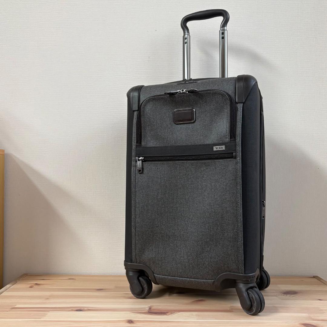 美品　TUMI Alpha 2 キャリーケース　キャリーバッグ　4輪　35L相当