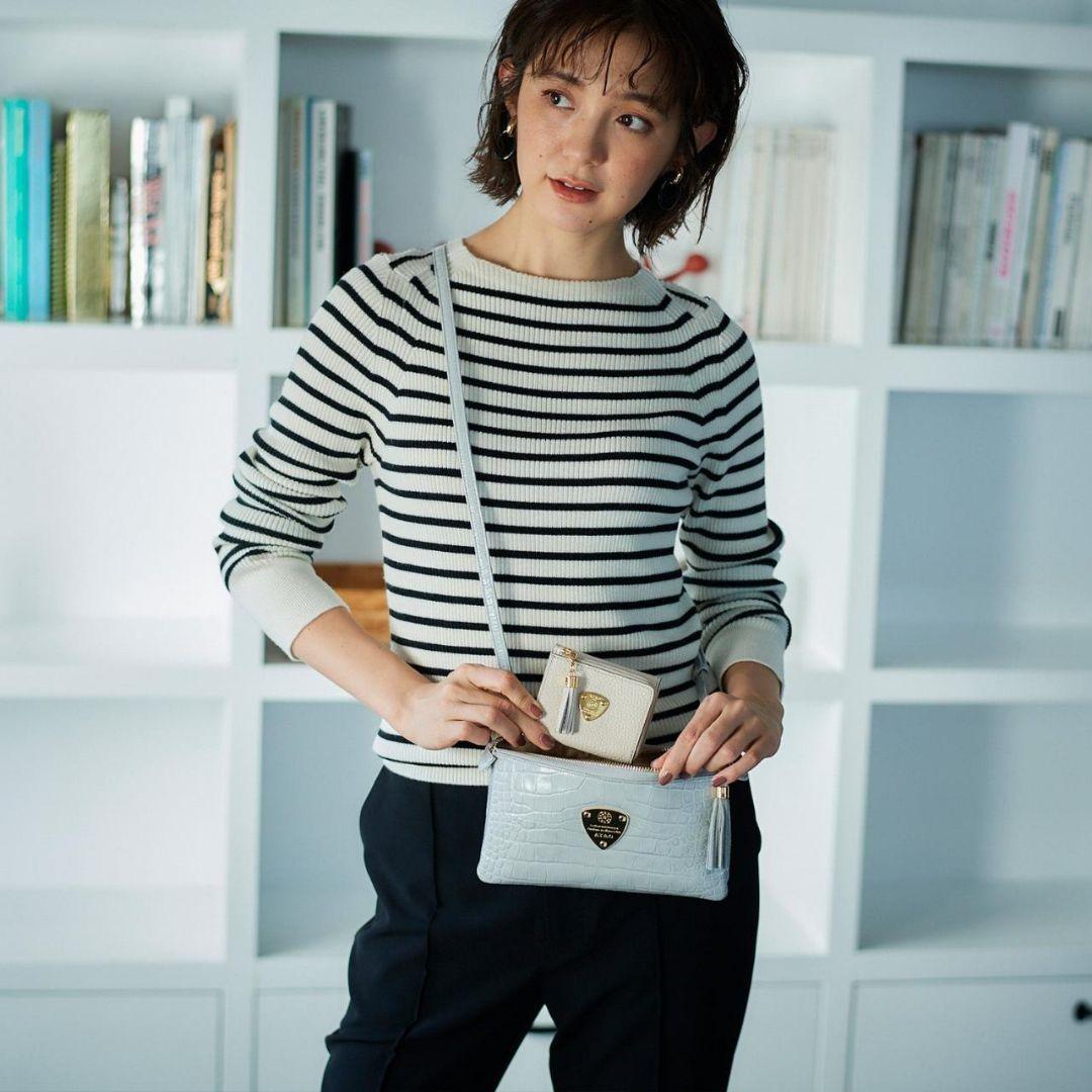 【美品】ATAO　❤️ブーブー・クラッシー❤️　アイスグレー　✳️お箱無し