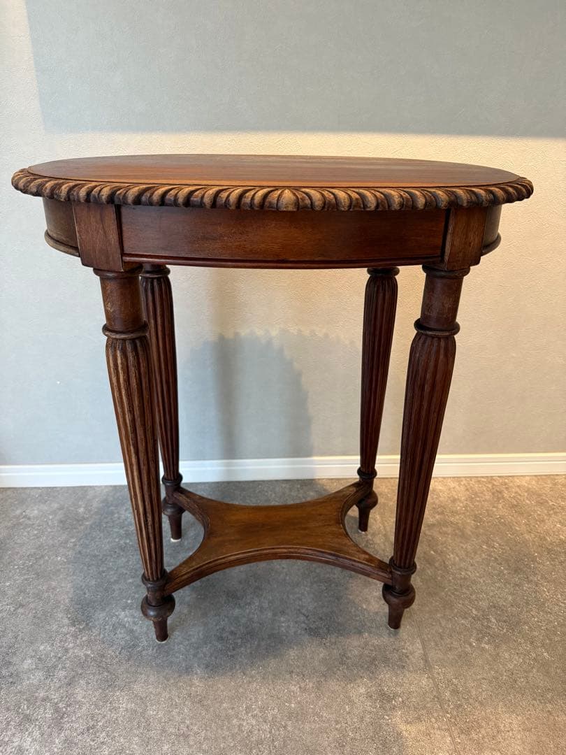 楕円形木製テーブル 西洋風　アンティーク　この値段でで購入して下さい