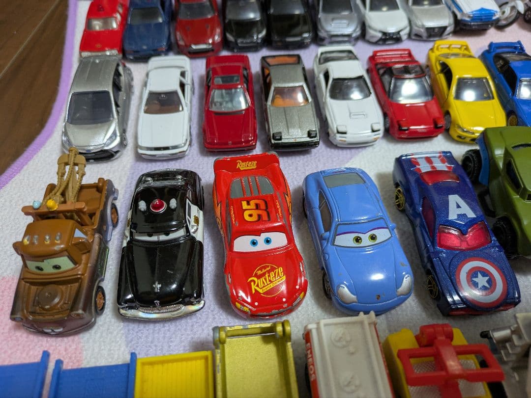 トミカ まとめ売り 350台以上