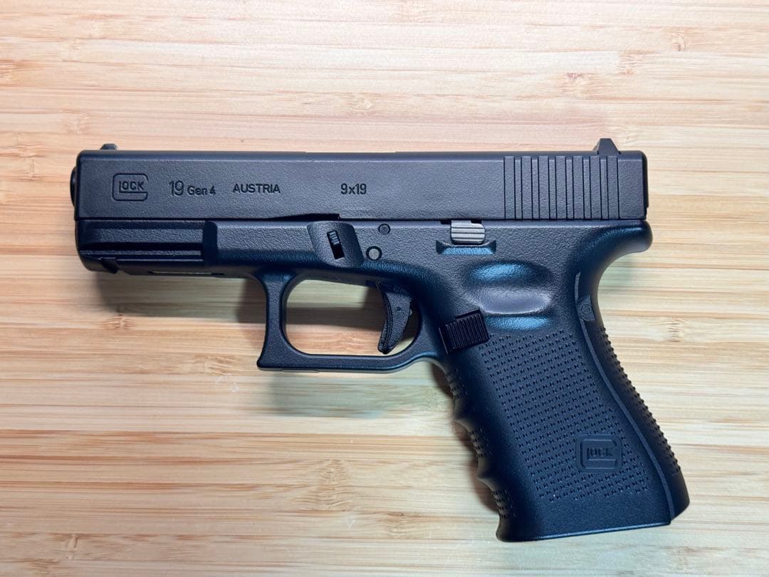 東京マルイグロック19 Gen4 (g19 gen4) スペアマガジン付き