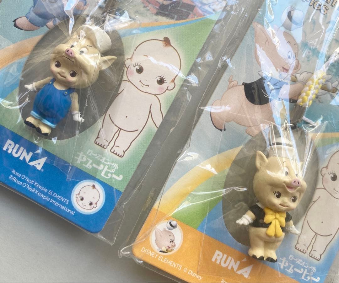 キュージョン　三匹の子ぶた　ストラップ　3種類　未開封　ディズニー