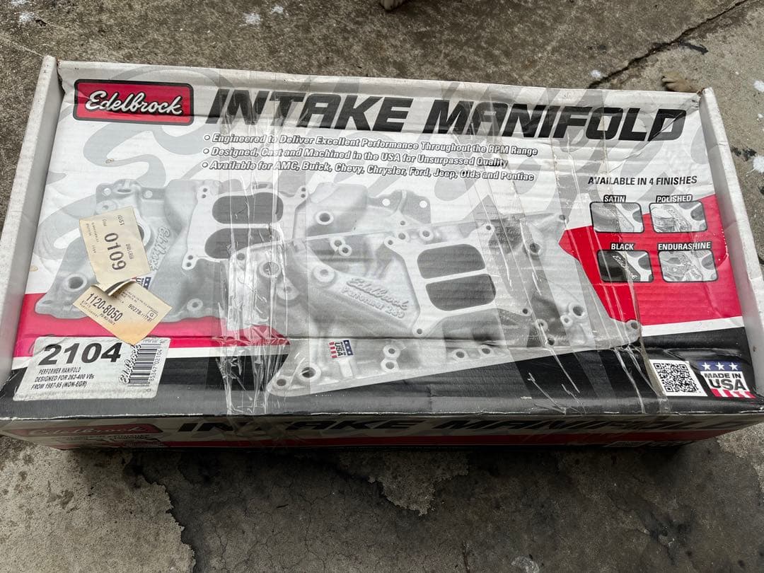 ミヤ　　Edelbrock インテークマニホールド 2104