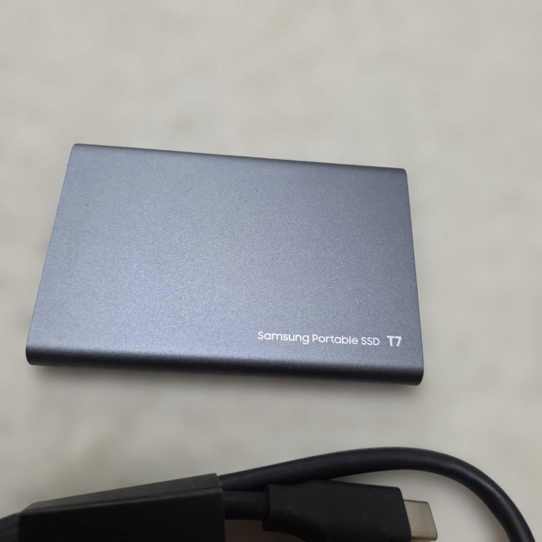 サムスン ポータブル SSD T7 2TB R:1050MB/s Macも使用可