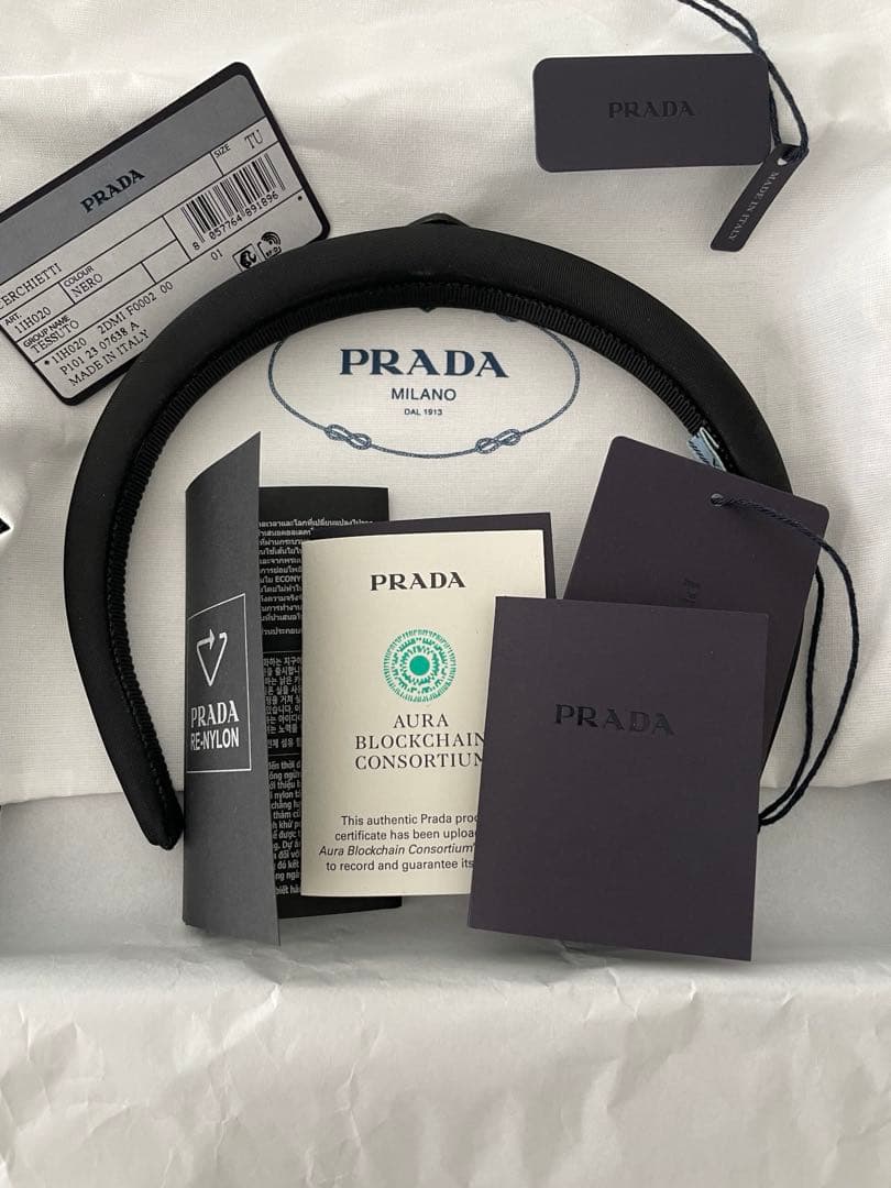 PRADA カチューシャ