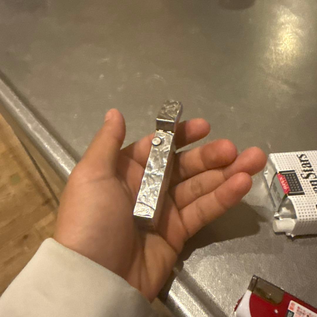 dunhill 金属製ライター 装飾デザイン