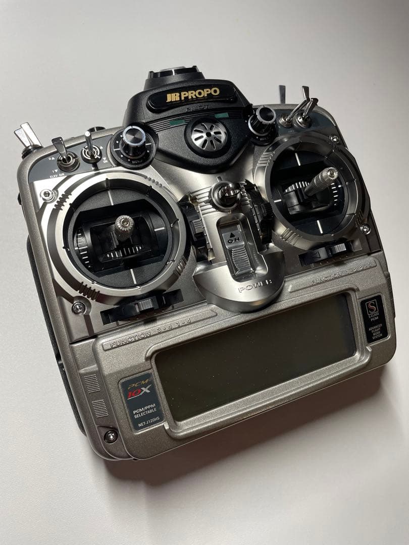 10チャンネルPCM10HS送信機本体•受信機