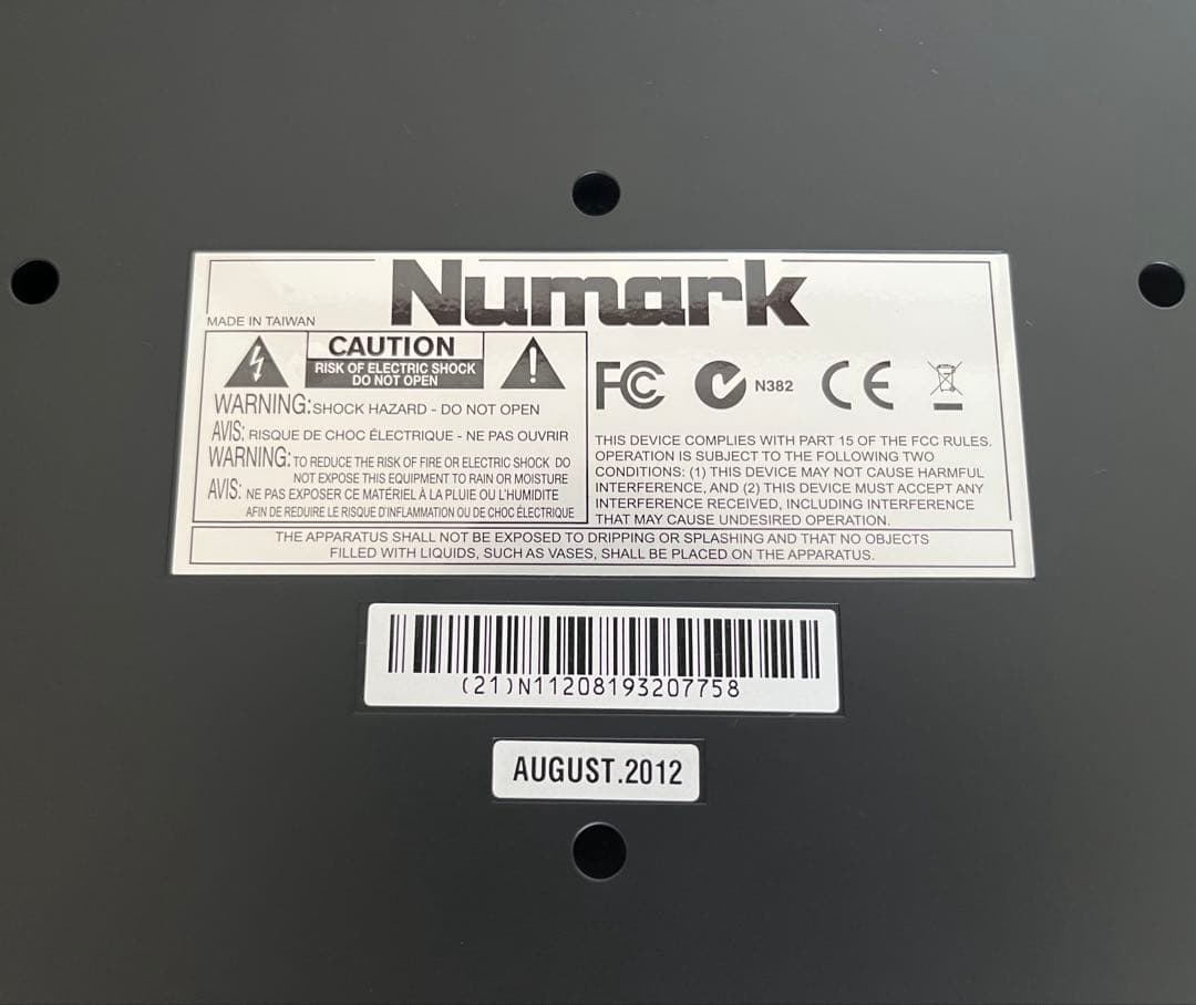 ⑤Numark iDJ Pro iPad用 DJコントローラー ケース付き