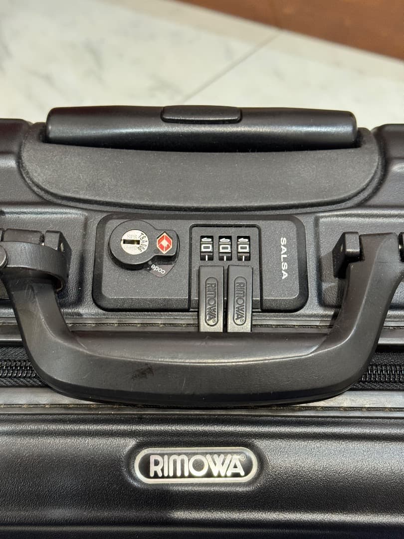 ビジネストローリー RIMOWA サルサ 黒 2輪 軽量 出張に良い機内持込可