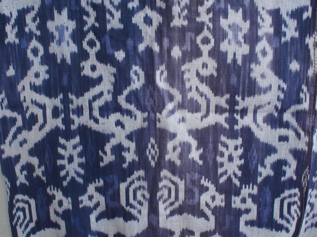 スンバ島藍染イカット
