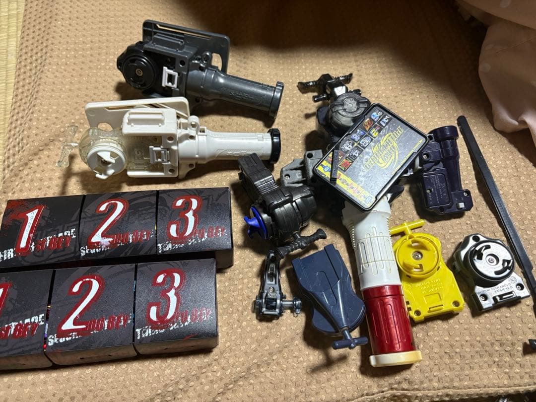 メタルファイトベイブレードまとめ売り　37個＋カスタム