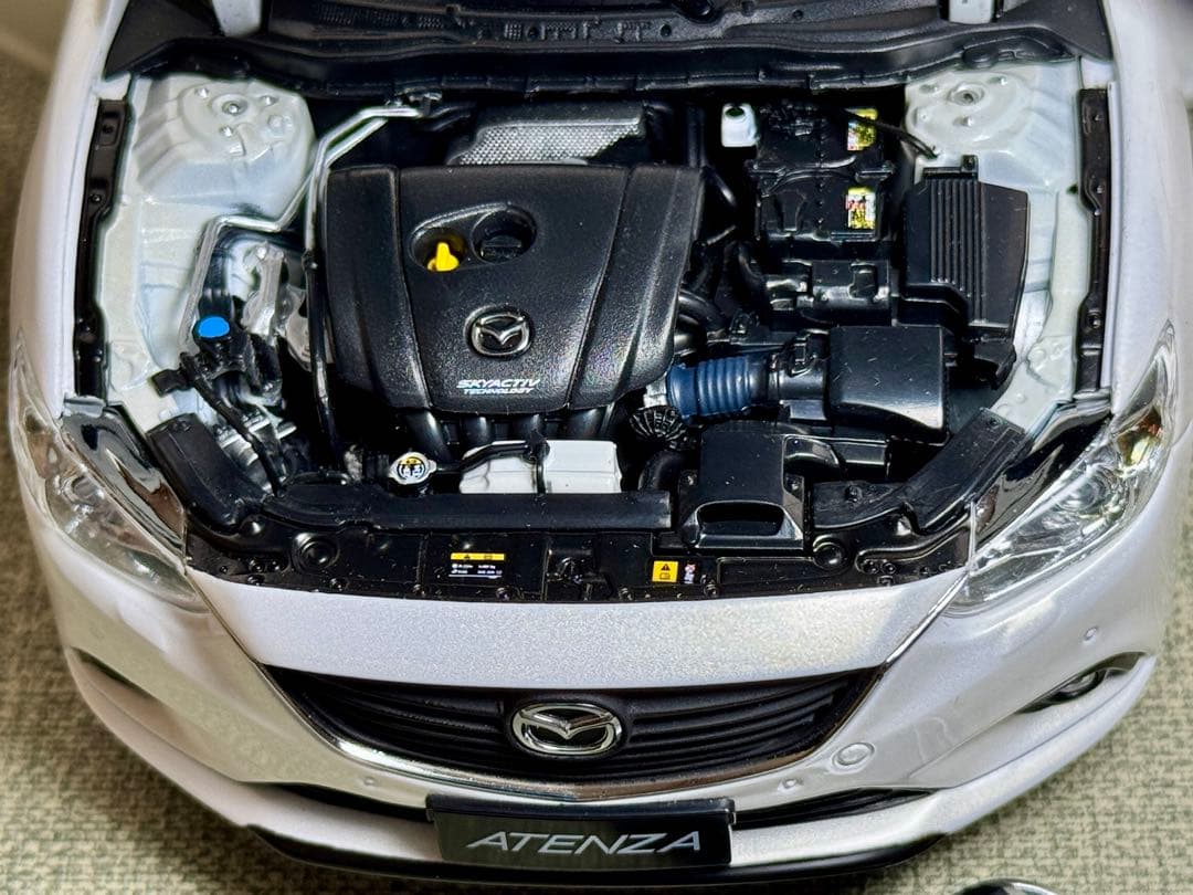 ミニカー 1/18 マツダ アテンザセダン 2014