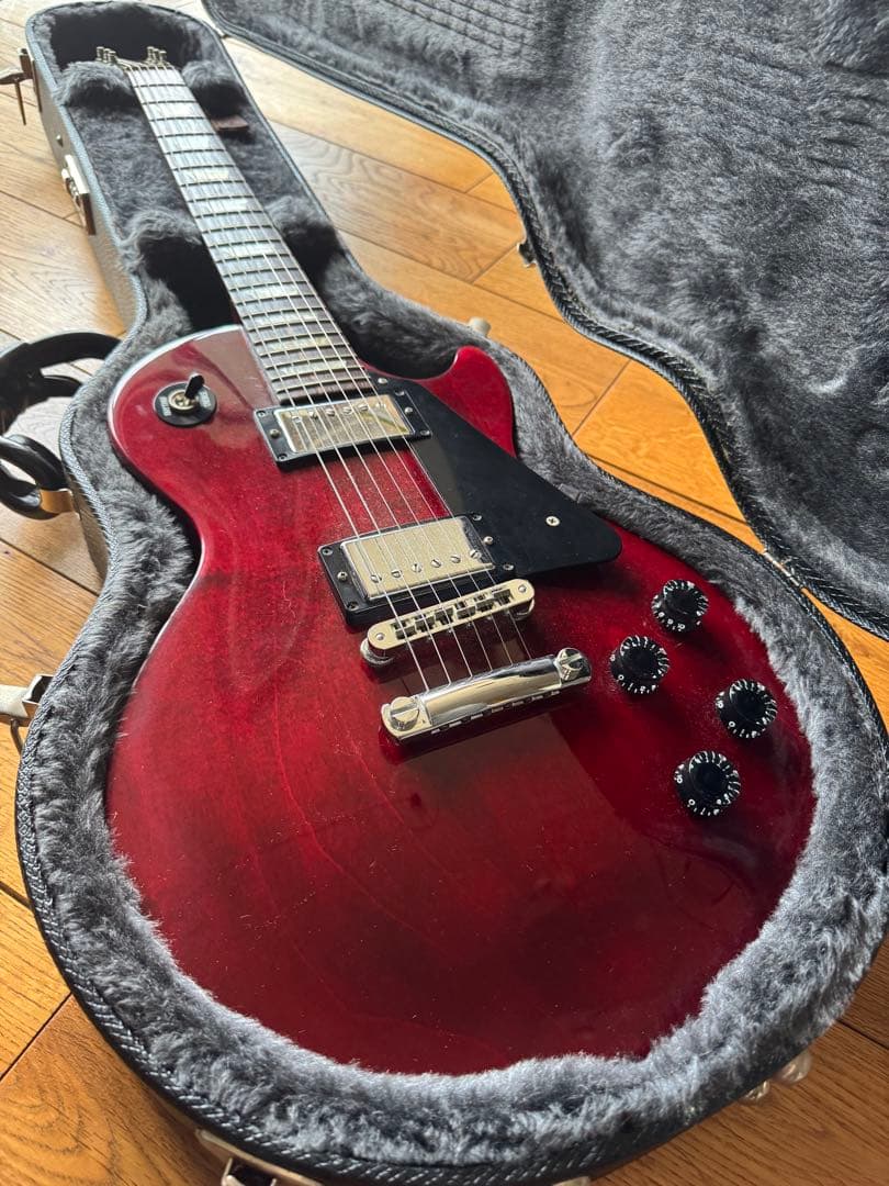 Gibson Les Paul Studio 赤 ハードケース付き