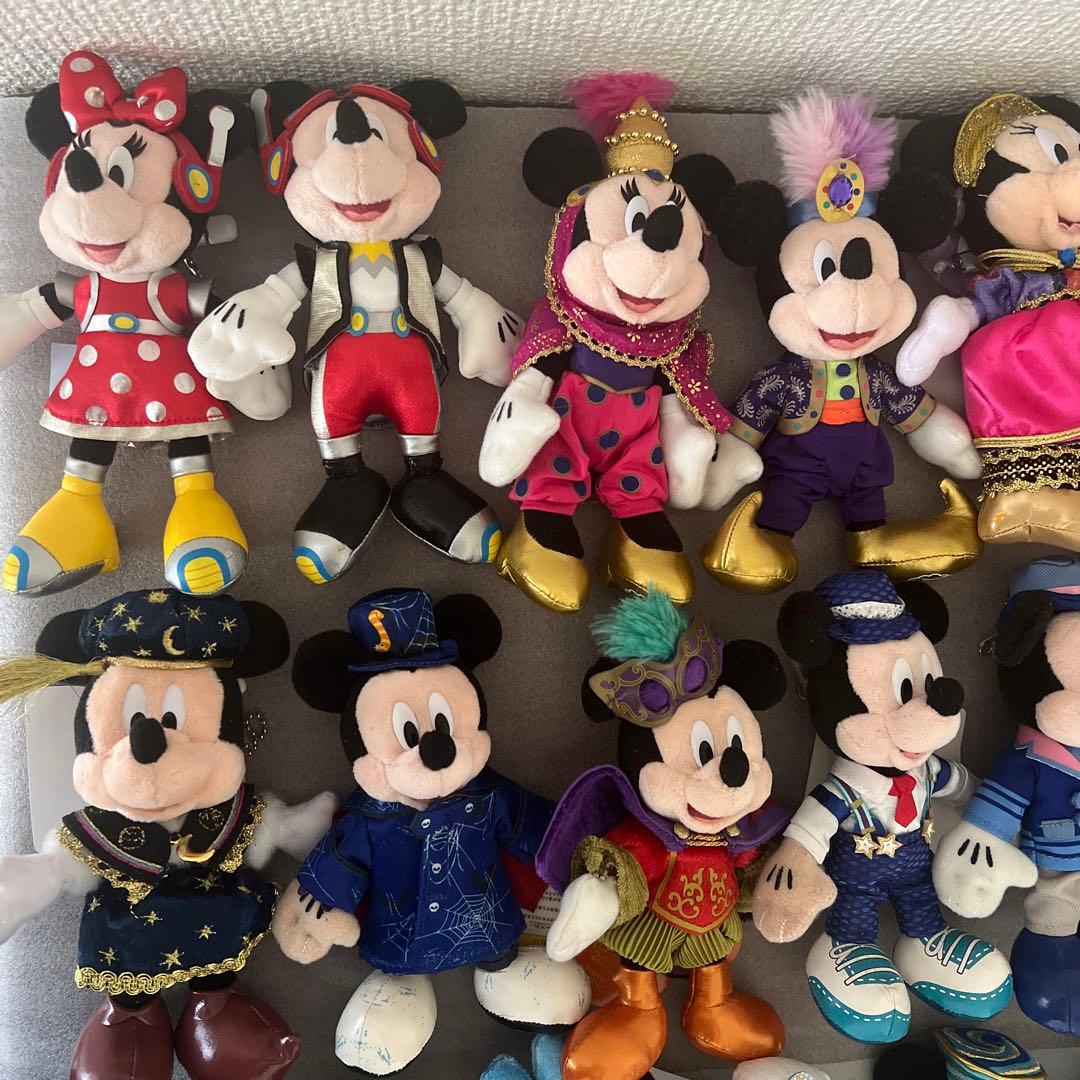 ディズニーリゾート　ミッキー　ミニー　ぬいぐるみバッジ