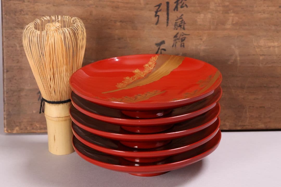 【CM228】木製漆器 若松と梅 金蒔絵 朱塗 引盃 五客 天然木 盃 杯 懐石