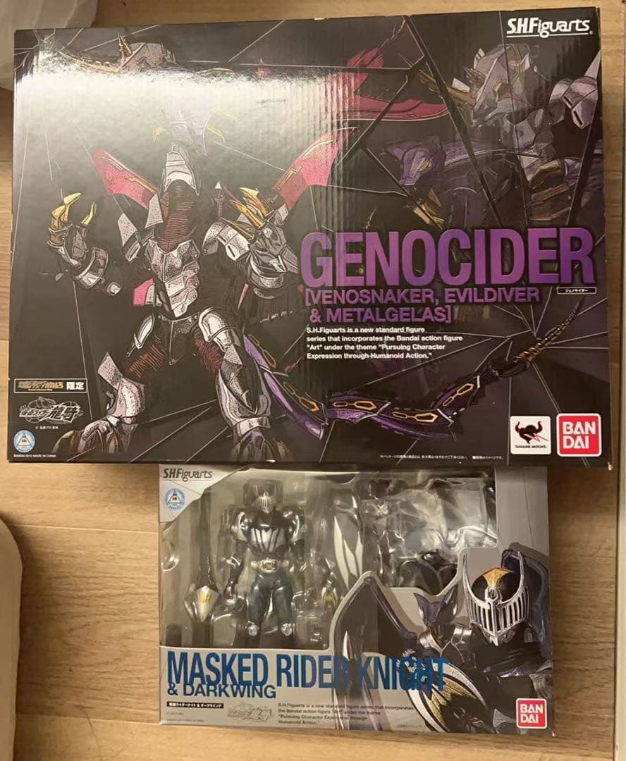 SHFiguarts 仮面ライダー龍騎 ジェノサイダーとナイトセット
