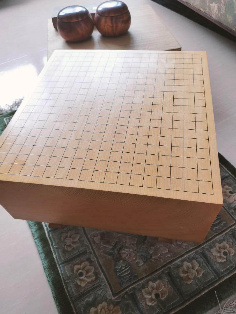 美品　本榧•足付ヘソ付•碁盤・碁石セット