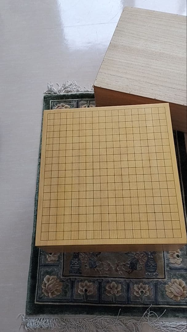 美品　本榧•足付ヘソ付•碁盤・碁石セット