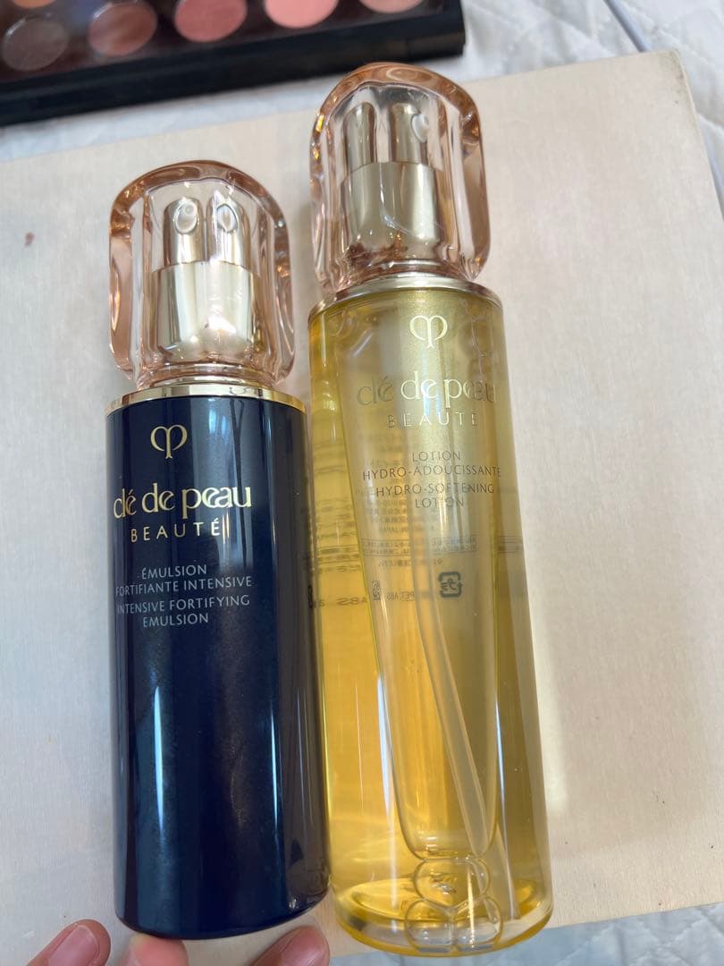 クレ・ド・ポー ボーテ エマルジョン & ハイドロ ローション セット
