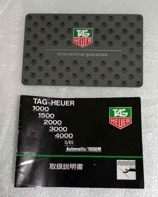 TAG Heuer プロフェッショナル 200m 腕時計ケース＆カード付。