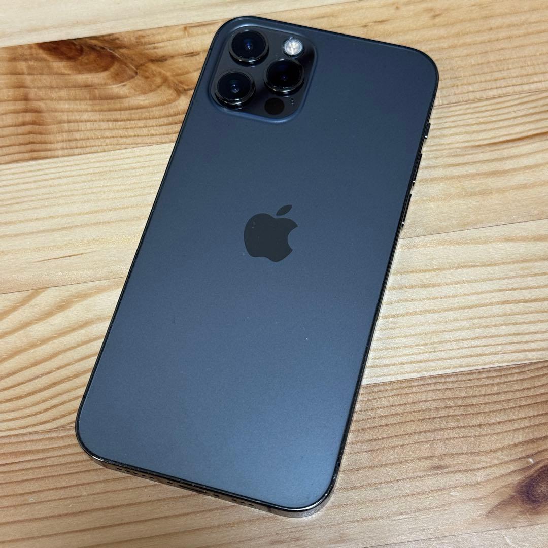 y*y様 美品　Apple iPhone 12 Pro グラファイトSIMフリー