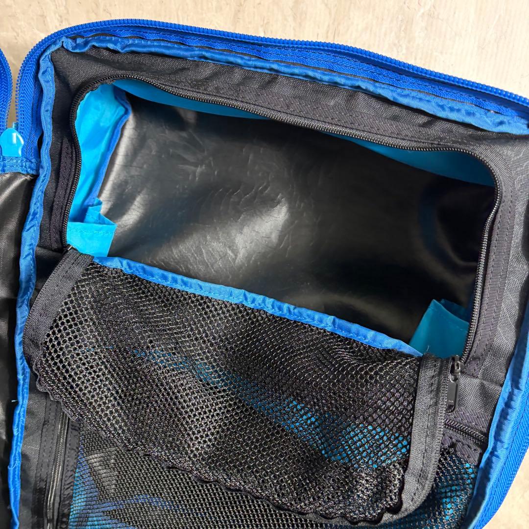 極美品 DAKINE ダカイン キャリーケース SPLIT ROLLER 65L