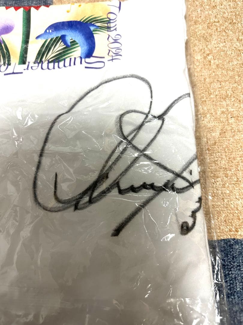 乃木坂46久保史緒里直筆サイン入りTシャツ