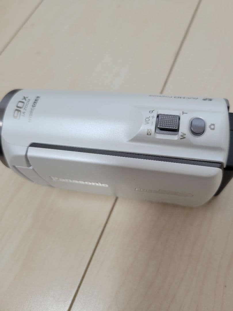 美品　Panasonic HC-V480MS ビデオカメラ・三脚セット