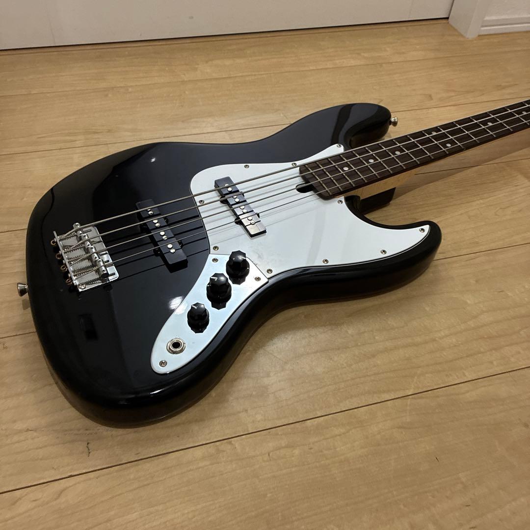 ブラック！バッカス　ユニバースシリーズ　ジャズベースタイプベースギター　調整済み