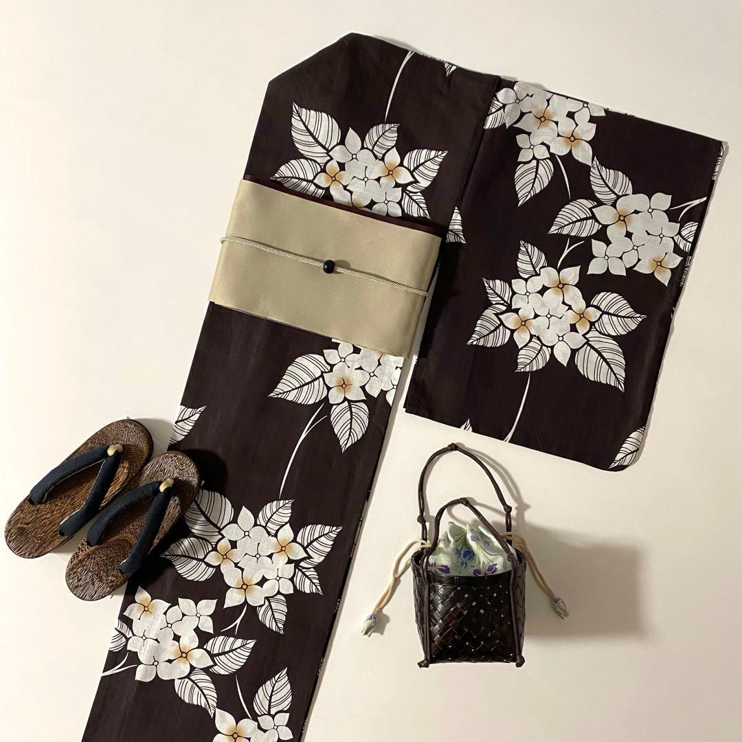 【浴衣4点セット】浴衣　半幅帯　かごバッグ　下駄　あじさい　紫陽花　焦茶　夏日記