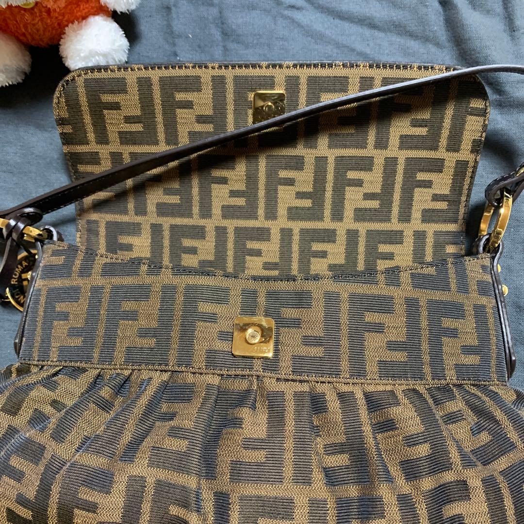 Fendi ロゴ入りショルダーバッグ ブラウン