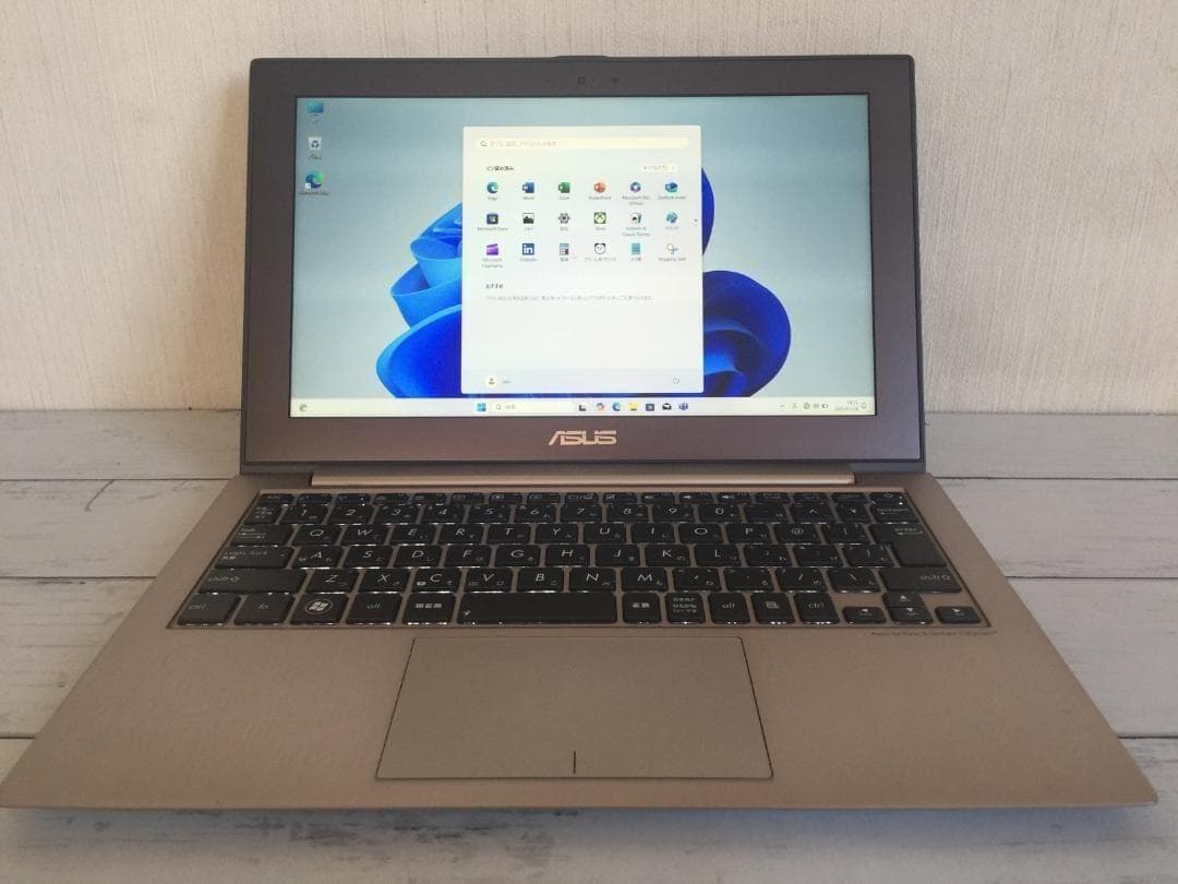 ASUS UX21A 11.6 型TFT液晶　薄型・コンパクトノートパソコン